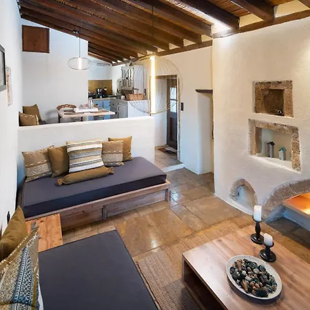 Menexes Guest house *