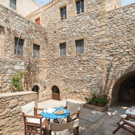 Guest house Menexes