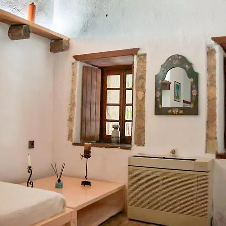 Guest house Menexes