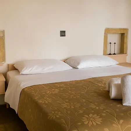 Guest house Menexes Monemvasia