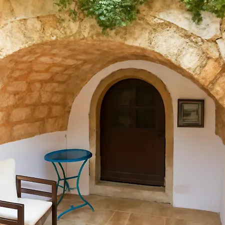 Menexes Guest house